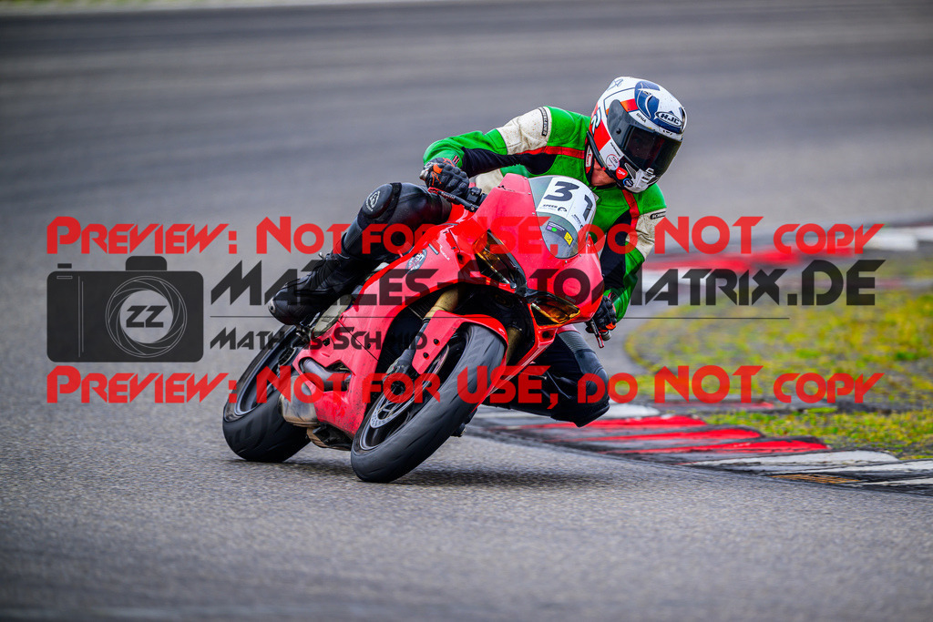 MaZZes_Fotomatrix_20250527_6007705_0371 | GELB
