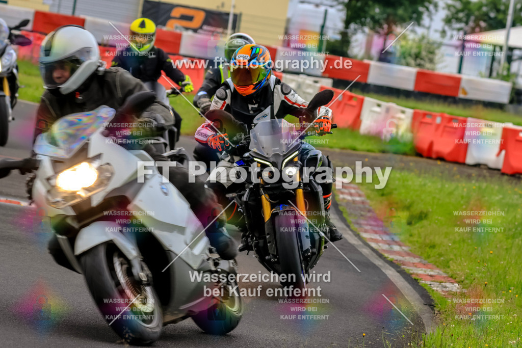 VBK-6557 | Hier findet Ihr Bilder von Touristenfahrten auf der Nürburgring Nordschleife oder von anderen Veranstaltungen die ich besucht habe. Viel Spass beim Durch Schauen 