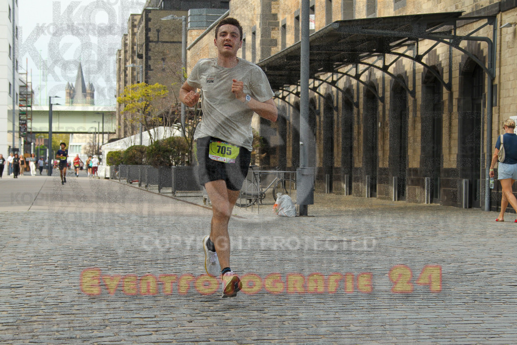 250920_1513_EV4_8260 | Sportfotografie im Rhein-Sieg Kreis, Köln, Bonn, NRW, Rheinland Pfalz, Hessen, etc. Unser Tätigkeitsfeld umfasst den Laufsport vom Volkslauf über den Marathon, Duathlon, Triathon bis zum Ultralauf wie Kölnpfad Ultra oder Schindertrail.