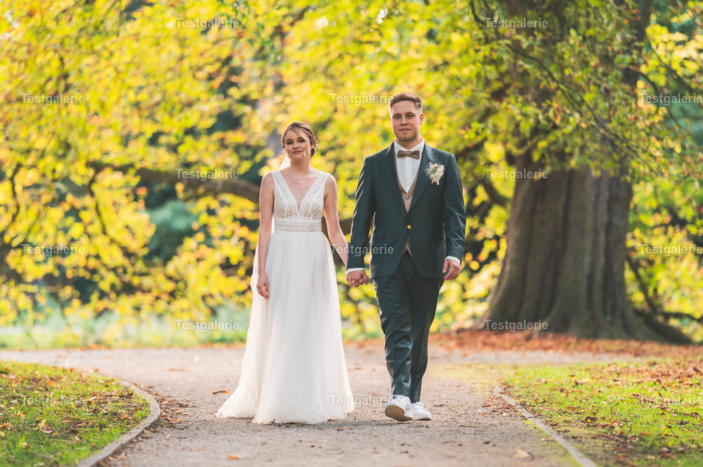Hochzeit Jaqueline und Nico 300 von 310 | Professionelle Auftragsfotografie im Raum Celle & Umgebung. Hochzeiten, Geburtstage, Taufen Veranstaltungen, Websitefotos & mehr. Terminvereinbarungen unter +49 (0)1608554479