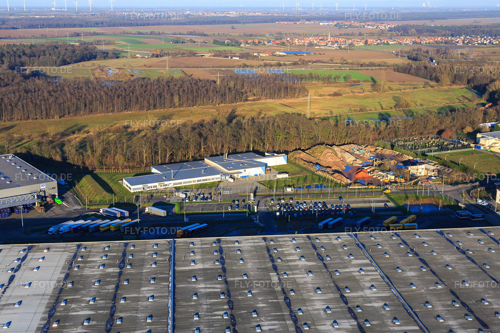 Luftbild: Gewerbegebiet Horst, Alfa Aesar GmbH im Ortsteil Minderslachen in Kandel im Bundesland Rheinland-Pfalz in Deutschland. Foto: IMG_076528.jpg vom 05.01.2015 durch Werner Riehm/FLY-FOTO.de