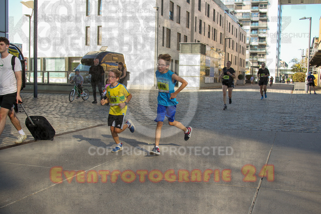 240921_1526_EV4_1404 | Sportfotografie im Rhein-Sieg Kreis, Köln, Bonn, NRW, Rheinland Pfalz, Hessen, etc. Unser Tätigkeitsfeld umfasst den Laufsport vom Volkslauf über den Marathon, Duathlon, Triathon bis zum Ultralauf wie Kölnpfad Ultra oder Schindertrail.