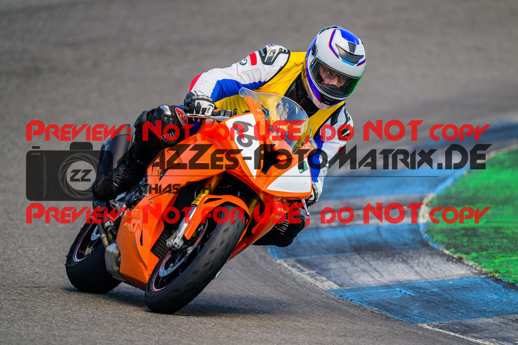 MaZZes_FotoMatrix_240520_6007705_7061 | INST