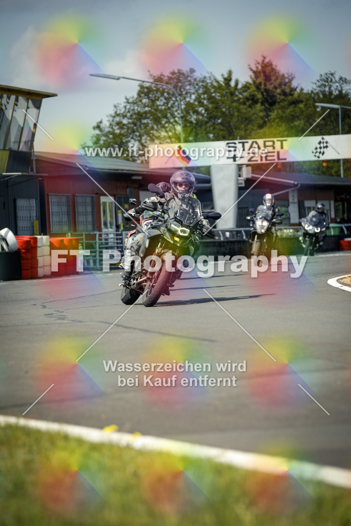 OBK_Mai_Volker_Adam-10599 | Hier findet Ihr Bilder von Touristenfahrten auf der Nürburgring Nordschleife oder von anderen Veranstaltungen die ich besucht habe. Viel Spass beim Durch Schauen 