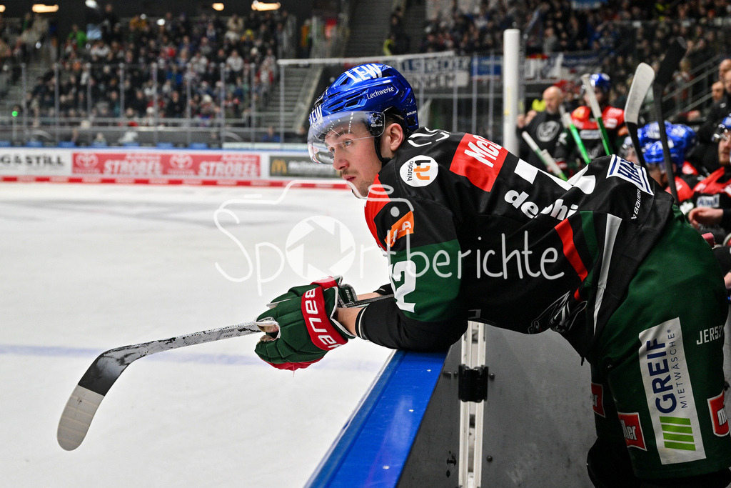 Augsburger Panther - Adler Mannheim | im Bild Riley McCOURT (Augsburger Panther #72) / Freisteller / Einzelfoto / DEL: Augsburger Panther - Adler Mannheim, Curt Frenzel Stadion am 26.12.2024