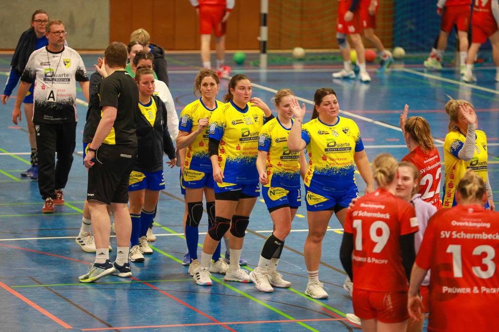 SvSchermbeck_SVN_061225_178 | Bildergalerie von Sport-Ereignissen aber auch von weiteren spannenden Dingen - nicht nur vom Niederrhein. In Anlehnung an den bekannten Spruch von Hanns Dieter Hüsch heißt das Motto: "Niederrhein ist überall".  - Realisiert mit Pictrs.com