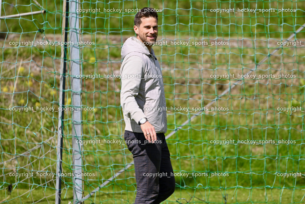 ATUS Velden vs. SV Spittal | Headcoach ATUS Velden Marcel Günther Kuster, ATUS Velden vs. SV Spittal, ATUS Velden vs. SV Spittal am 27.04.2024 in St. Egyden (Sportplatz St. Egyden), Austria, (Photo by Bernd Stefan)