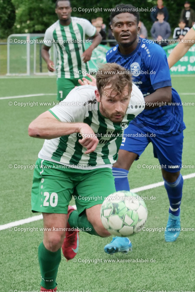 Fußball : Bezirksliga : TV Voerde - FC Sterkrade 72 | Fußball : Bezirksliga : TV Voerde - FC Sterkrade 72 am 25.05.2025 in Voerde - Realisiert mit Pictrs.com