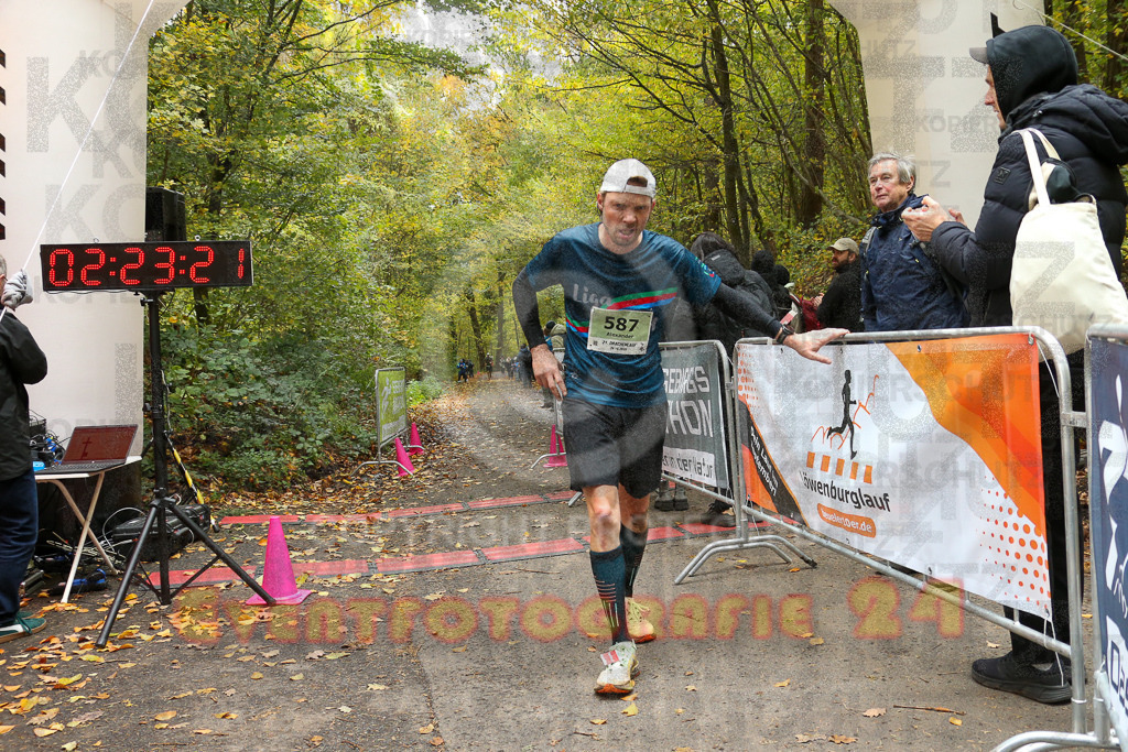 251026_1225_EX1_0326 | Sportfotografie im Rhein-Sieg Kreis, Köln, Bonn, NRW, Rheinland Pfalz, Hessen, etc. Unser Tätigkeitsfeld umfasst den Laufsport vom Volkslauf über den Marathon, Duathlon, Triathon bis zum Ultralauf wie Kölnpfad Ultra oder Schindertrail.