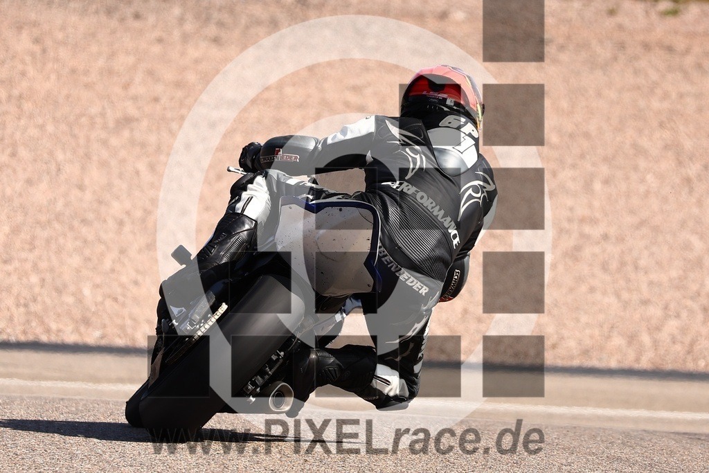 0106-20240822_03493 | Schöne Erinnerungen an spannende Momente - das festzuhalten ist unser Job. PIXELrace.de ist seit 2003 auf den Rennstrecken Europas unterwegs um die Action draußen beim Fahren und die wunderbare Stimmung imm Fahrerlager für euch einzufangen.