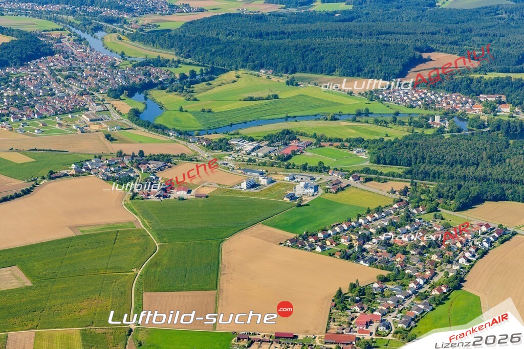 Klassische Luftaufnahme ohne Drohne zeigt:Neuhof bei Zeitlarn - Die Luftbildaufnahme wurde 2025 vom UL-Flugzeug heraus erstellt ( keine Drohne ) - Hochauflösende Luftaufnahme -Nicht vergleichbar mit Google Maps oder Satelittenbilder- Die Geschenkidee !Mit Lizenz und Bildrechte bestellbar