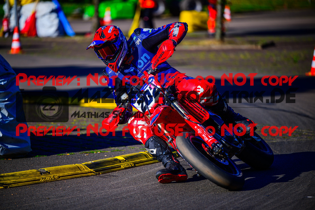 MaZZes_FotoMatrix_240816_6021986_2913 | S1