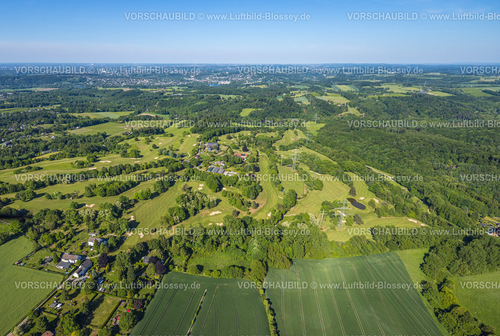 Essen250509165Werden | Luftbild, Golfplatz Golfclub Essen-Heidhausen, Waldgebiet Langenhorster Wald, Wiesen und Felder mit Fernsicht, Heidhausen, Essen, Ruhrgebiet, Nordrhein-Westfalen, Deutschland