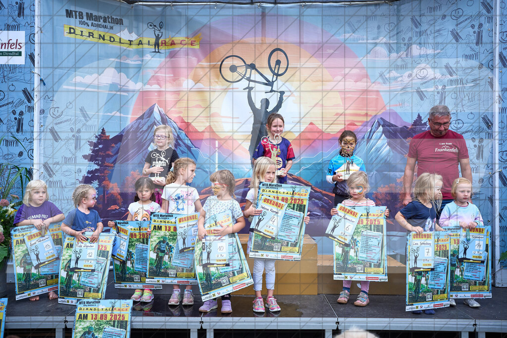Betriebszentrum Laubenbachmühle, Frankenfels, Österreich - 13. September 2025: Dirndltal Race - Kids Race - SiegerehrungFotograf: Martin Bihounek / martinbihounek.com | 13. September 2025 Betriebszentrum Laubenbachmühle, Frankenfels, Österreich : Dirndltal Race - Kids Race - Siegerehrung •••••Photo by: Martin Bihounek / martinbihounek.comInsta: @martinbihounekcom