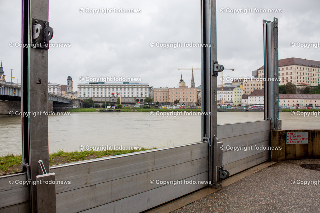 Linz_ Urfahr_ Hochwasserschutz_ 13.09.2024-19 | 13.09.2024, Linz, AUT, Urfahr, Hochwasser, im Bild Vorbereitung Hochwasserschutz Donaulaende Linz Urfahr