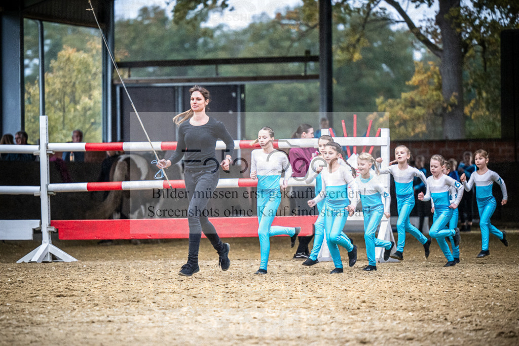 DOS_0043 | Entdecke hochwertige Reitturnierfotos von Foto Oger. Professionell, emotional und authentisch – jetzt Lieblingsmomente im Shop bestellen.Deutschlandweite Turnierfotografie. - Realisiert mit Pictrs.com