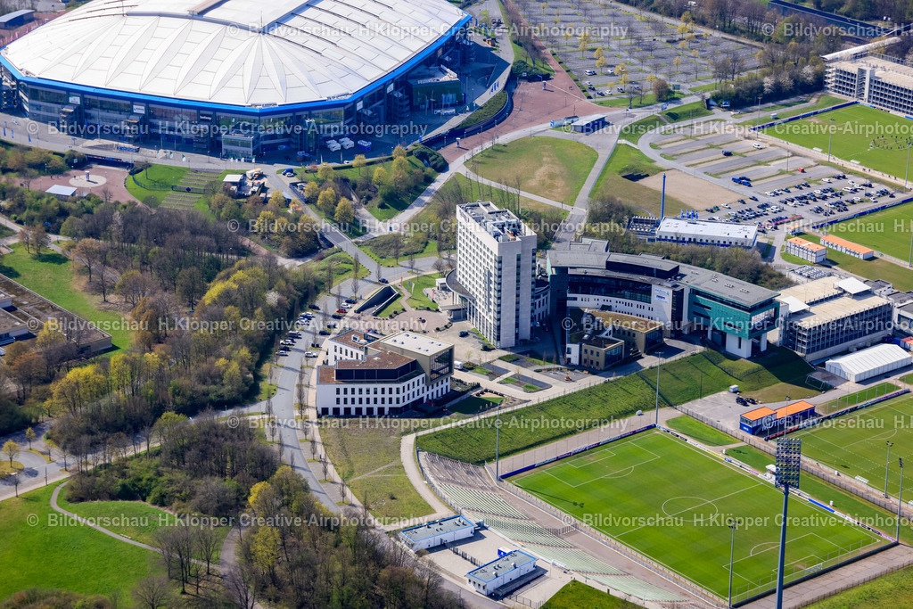 Luftbild Gelsenkirchen Veltins Arena _stays by friends -2565-2 | Luftbildfotografie und Luftbildfotograf Hermann Klöpper - Realisiert mit Pictrs.com