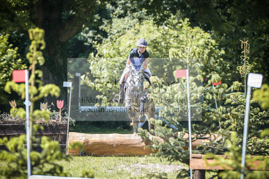 DOS_5931 | Entdecke hochwertige Reitturnierfotos von Foto Oger. Professionell, emotional und authentisch – jetzt Lieblingsmomente im Shop bestellen.Deutschlandweite Turnierfotografie. - Realisiert mit Pictrs.com