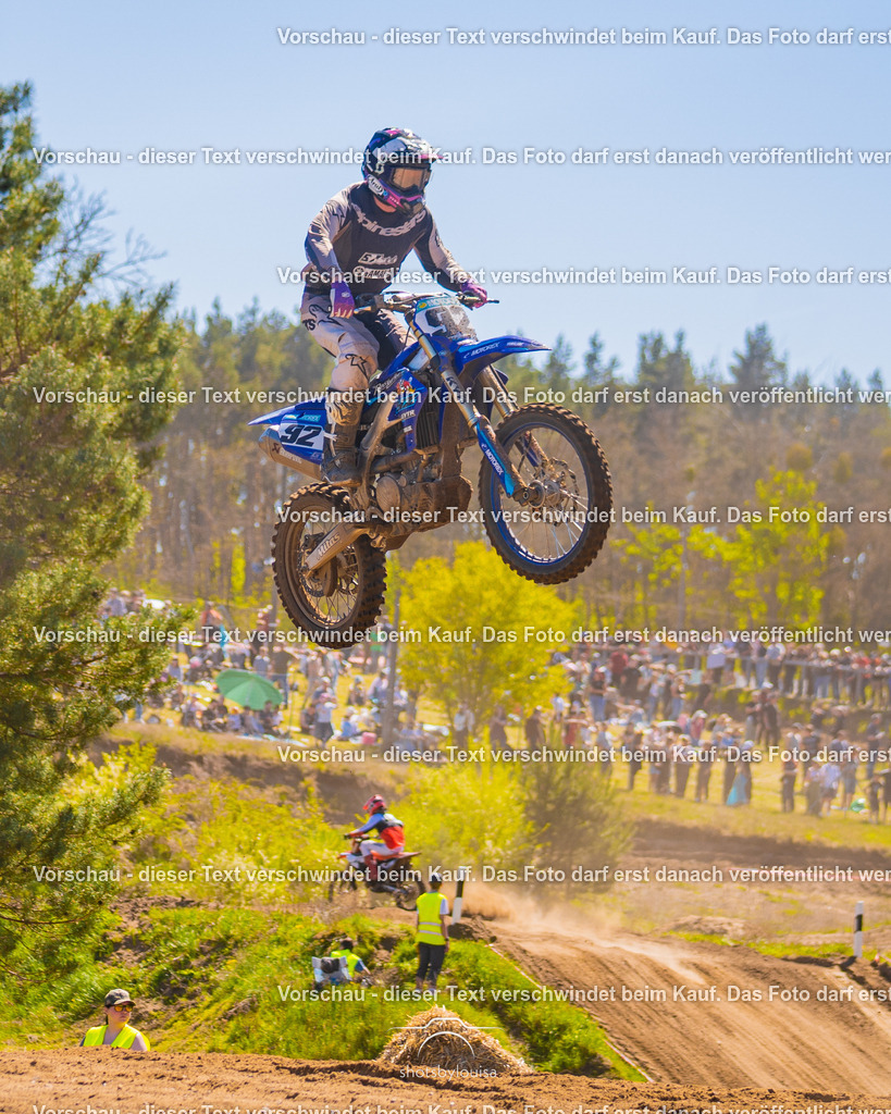 20260501_MCWriezen-3036 | Sportfotografin aus Berlin-Brandenburg mit Fokus auf Motocross. Ich halte deine sportliche Leistung und echte Emotionen auf und neben der Strecke professionell fest. Entdecke die Fotos von deinem Rennen und bestelle sie direkt hier im Shop.