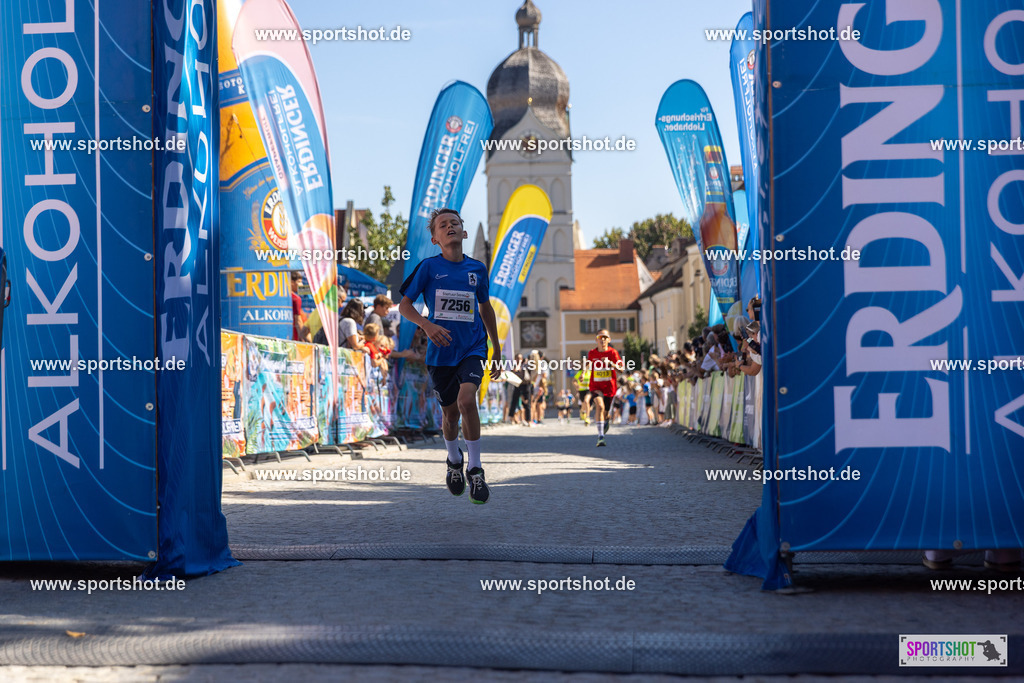 VJ__3359 | Stadtlauf Erding 2025 #stadtlauferding #erdingstadtlauf #stadtlauf_erding #laufmotivation #trisporterding #yourpictrs #sportshot_your_pictrs