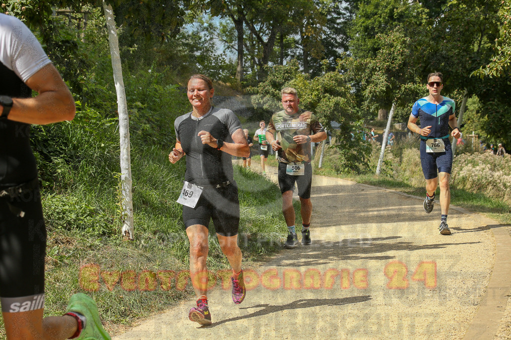 250824_1412_EX1_5326 | Sportfotografie im Rhein-Sieg Kreis, Köln, Bonn, NRW, Rheinland Pfalz, Hessen, etc. Unser Tätigkeitsfeld umfasst den Laufsport vom Volkslauf über den Marathon, Duathlon, Triathon bis zum Ultralauf wie Kölnpfad Ultra oder Schindertrail.