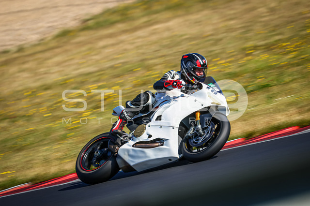 0016-260803MM-013_16 | Deine Full-Service-Agentur für ✔️Videoproduktionen und ✔️Motorsportfotografie Jetzt Angebot anfragen!