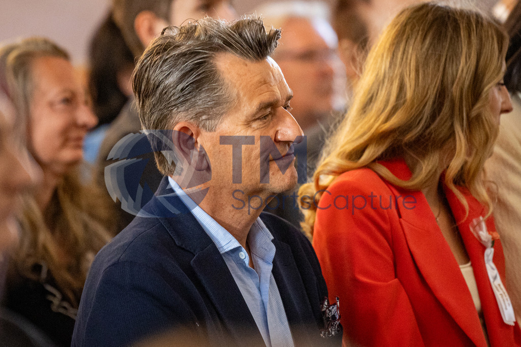 Trainproduction-20240519-1 | Firmung Klagenfurt-Dom 19.05.2024 10:30 Uhr