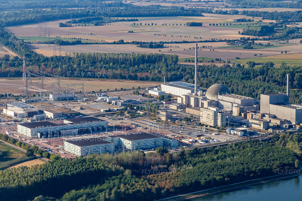Luftbild: TransnetBW GmbH, Gleichstrom-Umspannwerk auf dem Gelände des stillgelegten AKW Philippsburg in Philippsburg im Bundesland Baden-Württemberg in Deutschland. Foto: IMG_133993.jpg vom 21.08.2022 durch Werner Riehm/FLY-FOTO.deULTRANET - Projekte - Netzentwicklung - TransnetBW