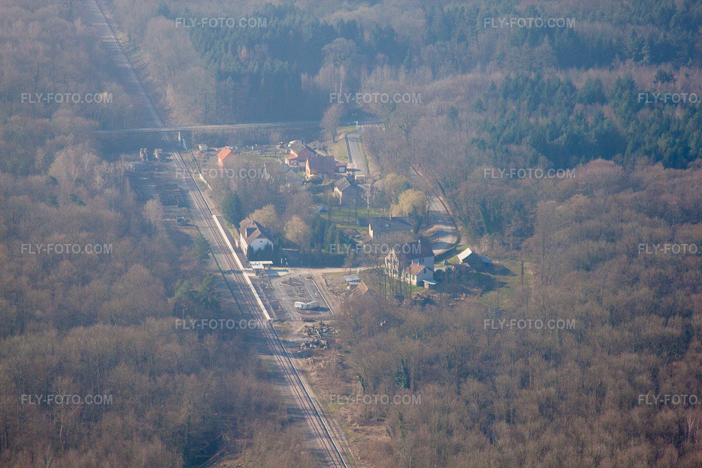 Aerial view: Railroad station in Surbourg in the state Bas-Rhin, France.Photo: IMG_62770.jpg taken on 03/09/2014 by Werner Riehm/FLY-FOTO.comResolution of the original: 4752 x 3168 px