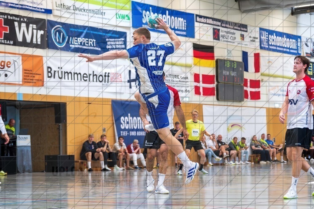 IHC 2026 - VfL Gummersbach vs. HØJ Elite | Kristjan Horžen (VfL Gummersbach #27); IHC 2026 - VfL Gummersbach vs. HØJ Elite am 08.08.26 in Sporthalle KGS, Schneverdingen - Realisiert mit Pictrs.com