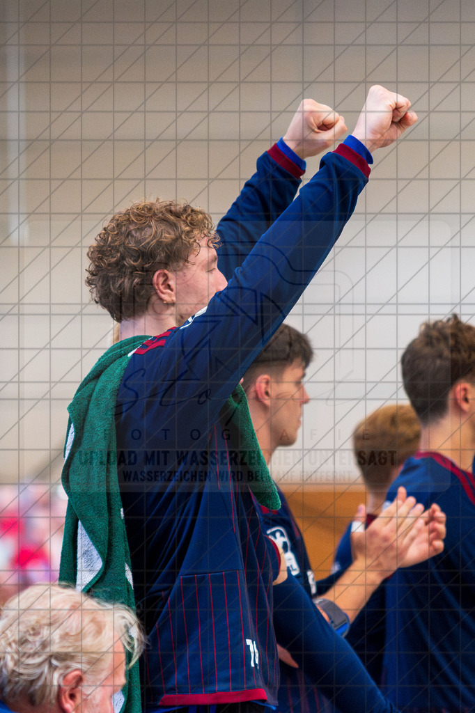 IHC 2026 - TSV Hannover-Burgdorf vs. HC Hamburg | Leon Nowottny (Handball-Club Hamburg #74); IHC 2026 - TSV Hannover-Burgdorf vs. HC Hamburg am 09.08.26 in Sporthalle KGS, Schneverdingen - Realisiert mit Pictrs.com