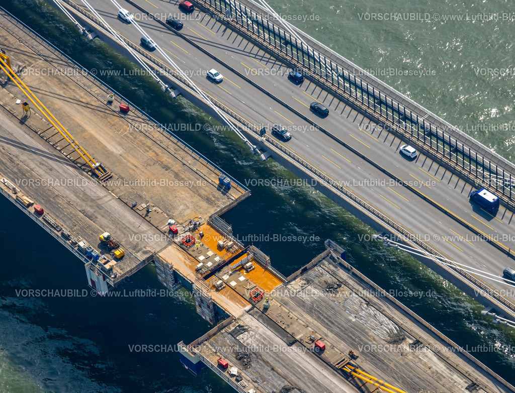 Duisburg240500736 | Luftbild, Baustelle Autobahnteilstück an der A40 Rheinbrücke Duisburg Neuenkamp und Fluss Rhein, Baustelle für Erweiterung der Autobahn A40 inklusive Ersatzneubau, Alt-Homberg, Duisburg, Ruhrgebiet, Nordrhein-Westfalen, Deutschland