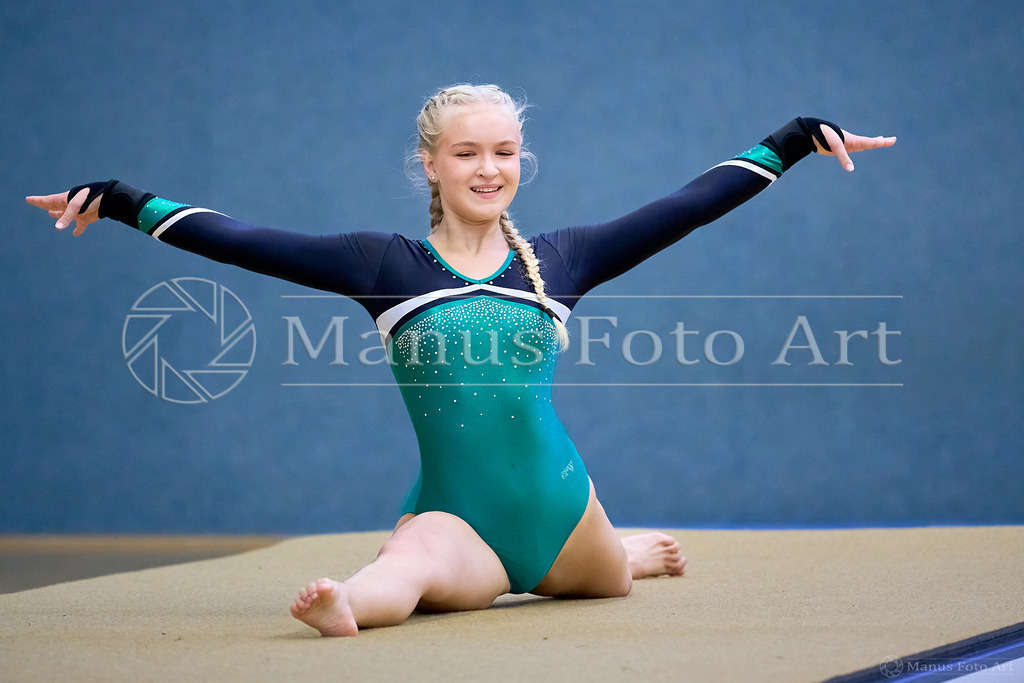 2024-10-15-2-A-B-DSC00345 | Professionelle Sportfotografie in Hamburg, Schleswig-Holstein und Niedersachsen – spezialisiert auf Rhönrad, Geräteturnen, Leistungsturnen und rhythmische Sportgymnastik. Bundesweite Begleitung von Rhönrad-Events. Jetzt Sport-Fotos - Realisiert mit Pictrs.com