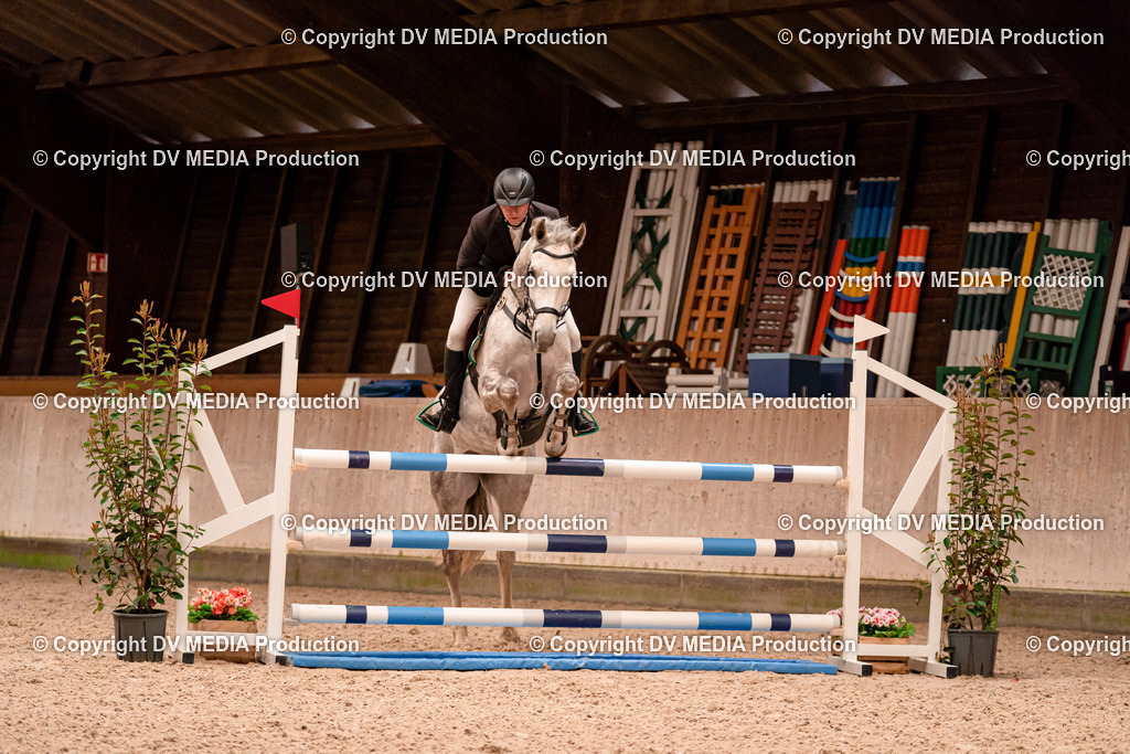 Springen Tag 1-543 | dv-media-shop - Realisiert mit Pictrs.com