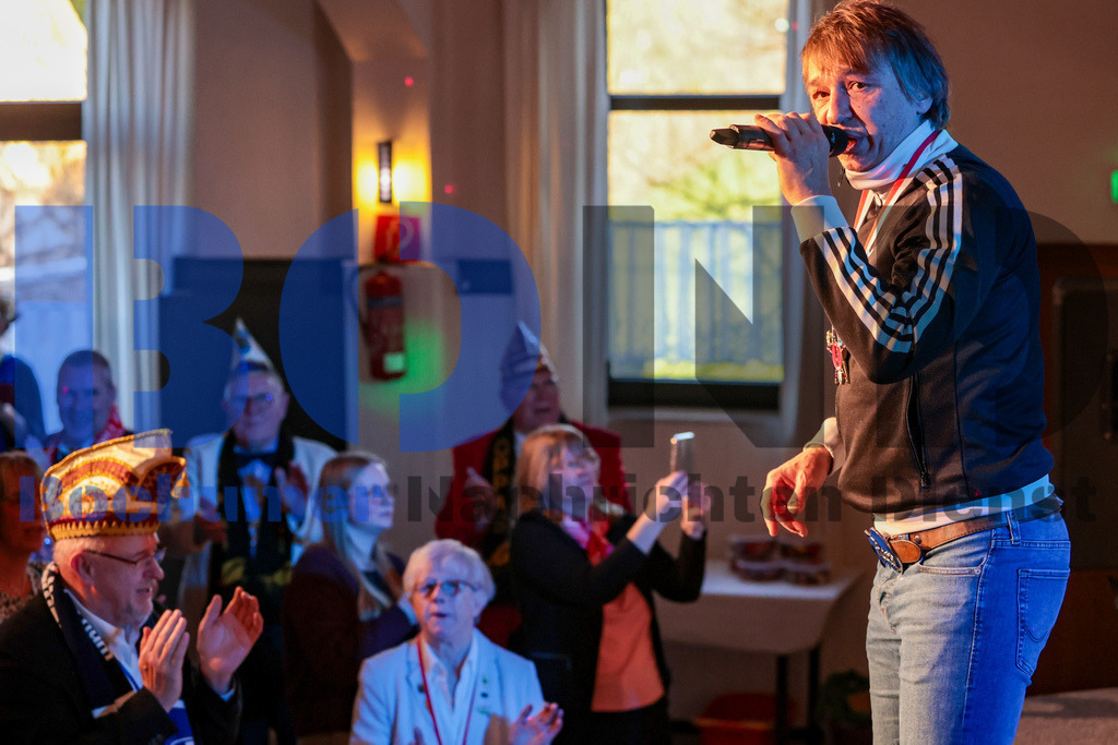 SES_GROKABO20250202-24 | bond - Realisiert mit Pictrs.com