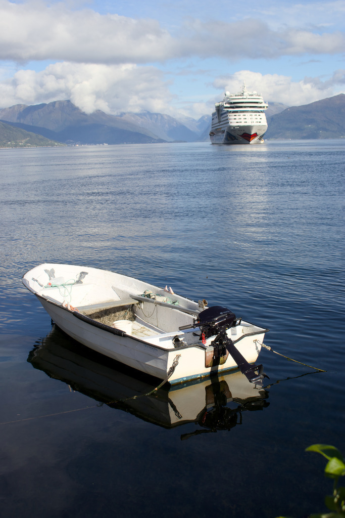 Schiff im Fjord | Landschaftsbilder-MV - Realisiert mit Pictrs.com