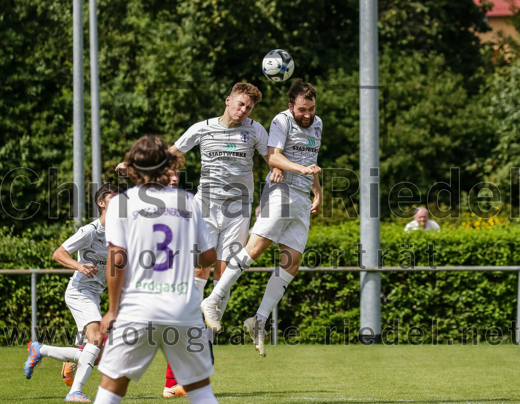 2023-07-30_060_FC_Lengdorf_gegen_SpVgg_Altenerding | Lengdorf, Deutschland, 30.07.2023:
Fußball, Kreisliga 2023 / 2024, 1. Spieltag, FC Lengdorf gegen SpVgg Altenerding, Endergebnis: 1:1

Michael Gartner (SpVgg Altenerding, #18)

Foto: Christian Riedel / fotografie-riedel.net