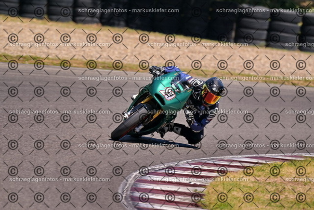 26bt05-1305 | markuskiefer.com - Realisiert mit Pictrs.com