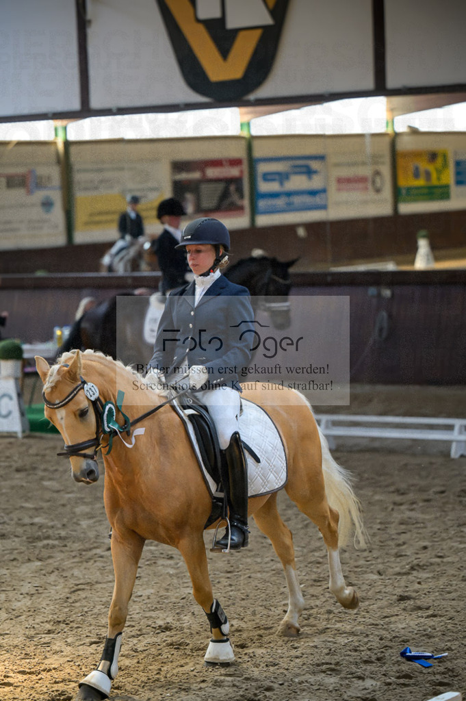Reitturnier Voxtrup | Entdecke hochwertige Reitturnierfotos von Foto Oger. Professionell, emotional und authentisch – jetzt Lieblingsmomente im Shop bestellen.Deutschlandweite Turnierfotografie. - Realized with Pictrs.com