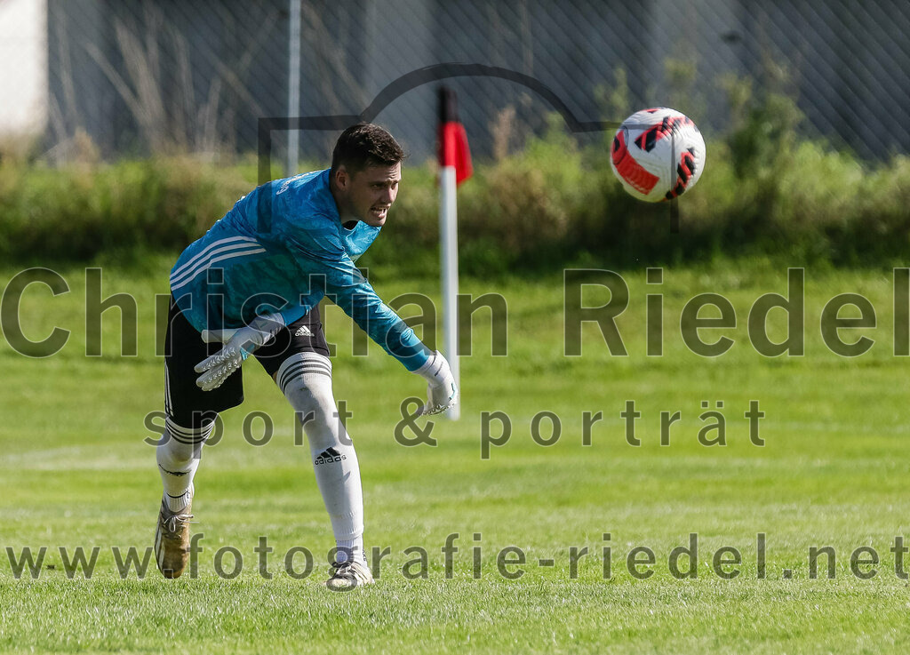 2023-09-10_012_TuS_Oberding_gegen_FC_Hohenpolding | Oberding, Deutschland, 10.09.2023:
Fußball, Kreisklasse 2023 / 2024, 6. Spieltag, TuS Oberding gegen FC Hohenpolding, Endergebnis: 1:1

Foto: Christian Riedel / fotografie-riedel.net