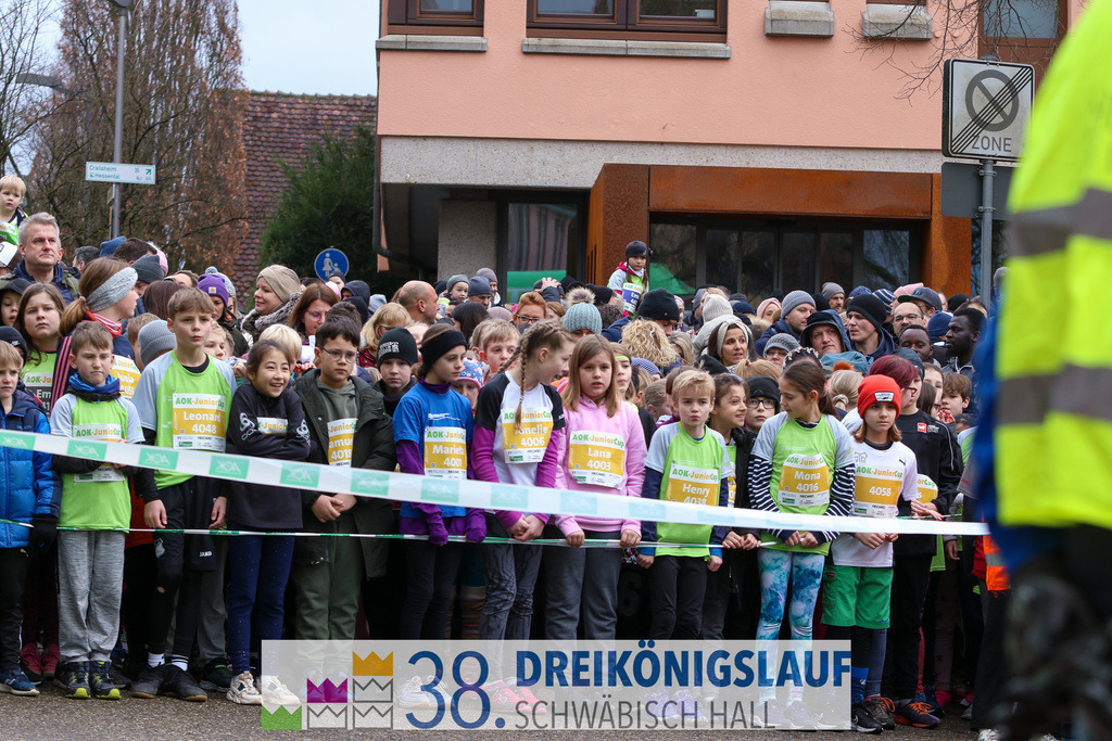400m AOK Junior Cup | 3 Koenigslauf 2024 400m AOK Junior Cup - Realisiert mit Pictrs.com