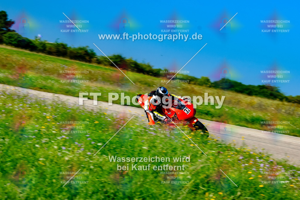 032-2218 | Hier findet Ihr Bilder von Touristenfahrten auf der Nürburgring Nordschleife oder von anderen Veranstaltungen die ich besucht habe. Viel Spass beim Durch Schauen 