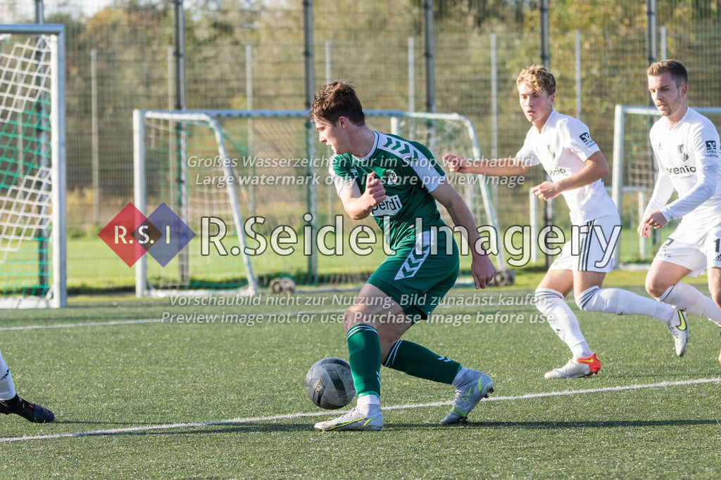 Fußball, Saison 2022/23, Flens-Oberliga, VfB Lübeck II - Heider SV, Lohmühle KR (Lübeck), 16.10.2022, 14. Spieltag | Freiherr Oskar Friedrich von Esebeck (#9, Lübeck)