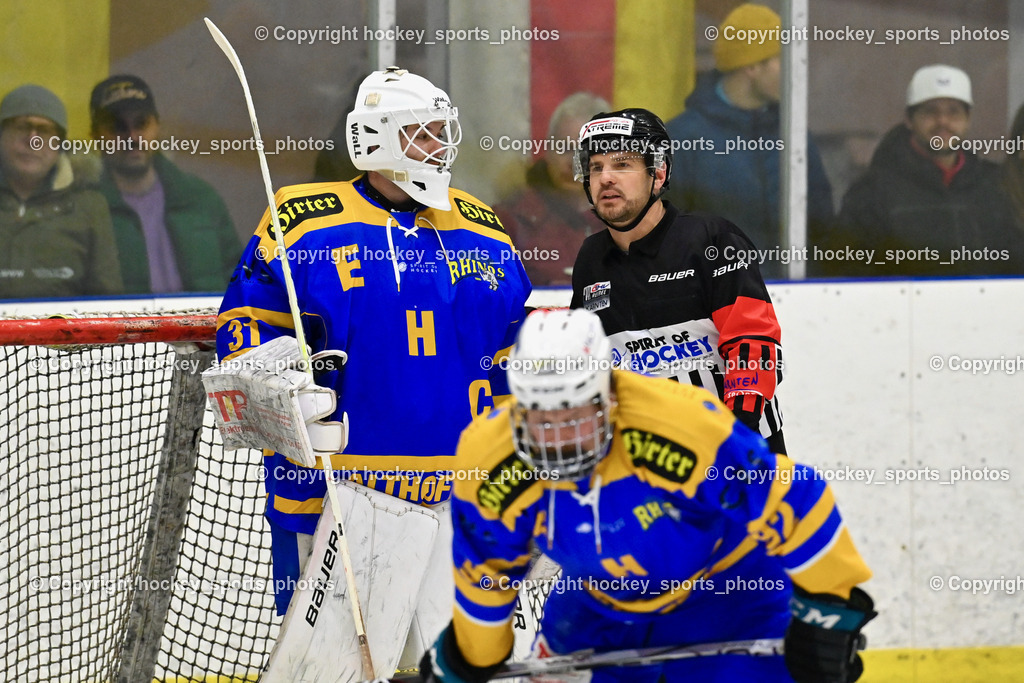EHC Althofen vs. ESC Steindorf 6.3.2024 | #31 Horn Fabian EHC Althofen, Widmann Florian Referee, EHC Althofen vs. ESC Steindorf 6.3.2024, EHC Althofen vs. ESC Steindorf am 06.03.2024 in Althofen (Stadthalle Althofen ), Austria, (Photo by Bernd Stefan)
