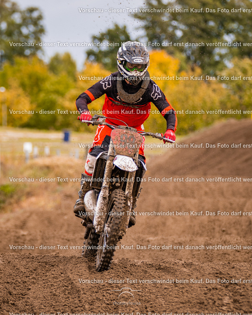 10_05_Dreetz-4159 | Sportfotografin aus Berlin-Brandenburg mit Fokus auf Motocross. Ich halte deine sportliche Leistung und echte Emotionen auf und neben der Strecke professionell fest. Entdecke die Fotos von deinem Rennen und bestelle sie direkt hier im Shop.