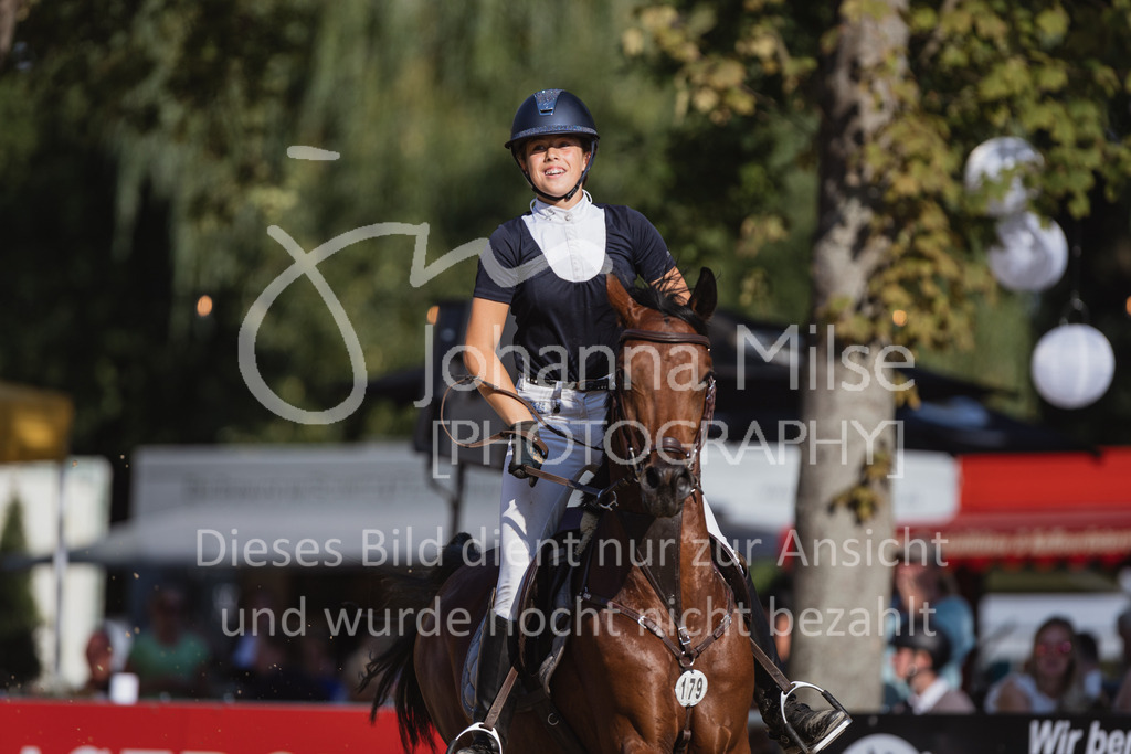 220825_Delbrueck_PonyTrophy-153 | Deine schönsten Turniermomente als professionelle Fotos! Entdecke hochwertige Pferdesport-Fotografie im Online-Shop. Jetzt Fotos finden & bestellen!