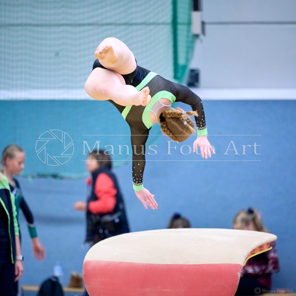 2024-10-15-2-A-C-DSC01117 | Professionelle Sportfotografie in Hamburg, Schleswig-Holstein und Niedersachsen – spezialisiert auf Rhönrad, Geräteturnen, Leistungsturnen und rhythmische Sportgymnastik. Bundesweite Begleitung von Rhönrad-Events. Jetzt Sport-Fotos - Realisiert mit Pictrs.com