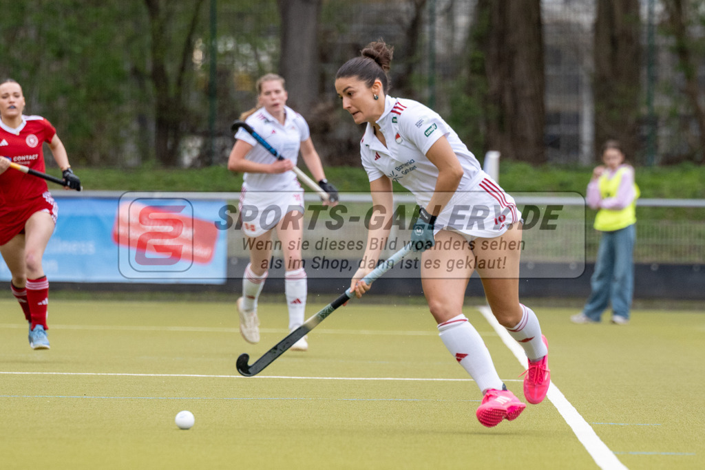 SFE_20260321_0079 | Köln, Deutschland, 21.03.26: Feldhockey 1. Bundesliga Damen zwischen Rot-Weiss Köln - Bremer HC im REWE Sportpark am 21.03.2026 in Köln, Deutschland. (Foto von Stephan Fehrmann)Köln, Germany, 21.03.26: Feldhockey 1. Bundesliga Damen between Rot-Weiss Köln - Bremer HC in REWE Sportpark at 21.03.2026 in Köln, Deutschland. (Foto from Stephan Fehrmann)
