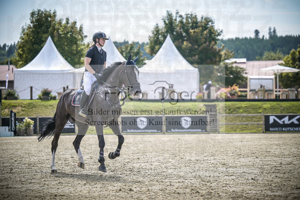 DOS_7596 | Entdecke hochwertige Reitturnierfotos von Foto Oger. Professionell, emotional und authentisch – jetzt Lieblingsmomente im Shop bestellen.Deutschlandweite Turnierfotografie. - Realisiert mit Pictrs.com