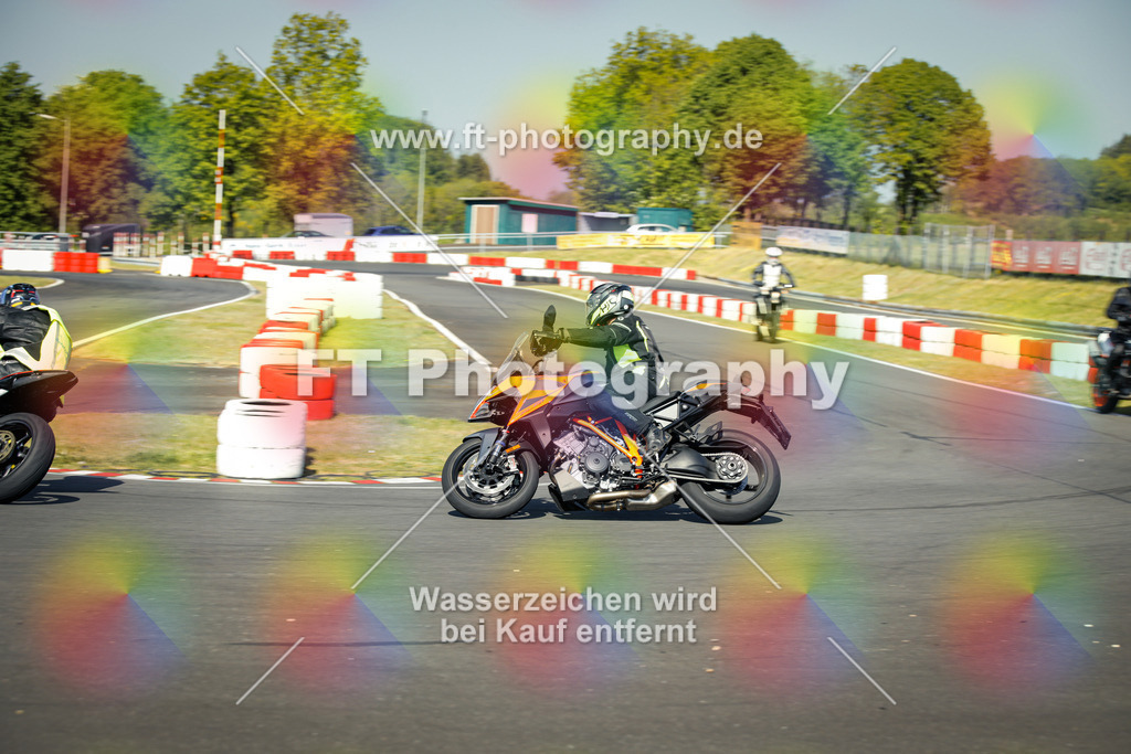 OBK_Mai_Volker_Adam-10349 | Hier findet Ihr Bilder von Touristenfahrten auf der Nürburgring Nordschleife oder von anderen Veranstaltungen die ich besucht habe. Viel Spass beim Durch Schauen 